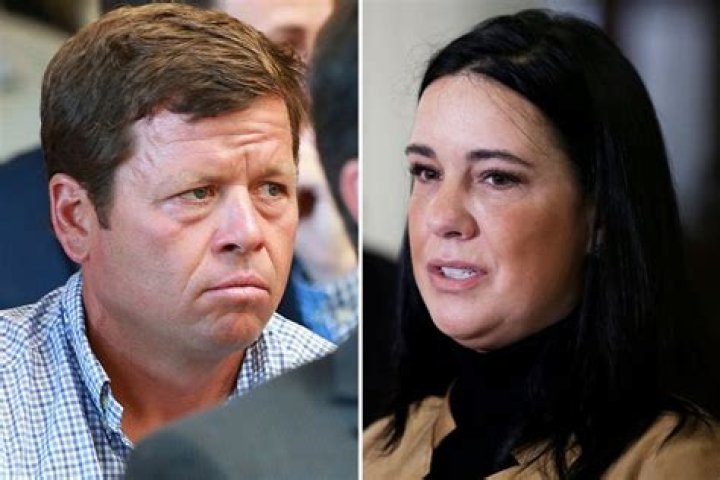 
Conrad Roy Parents: Who Are Conrad Roy Jr And Lynn Roy? Siblings & Family Details 