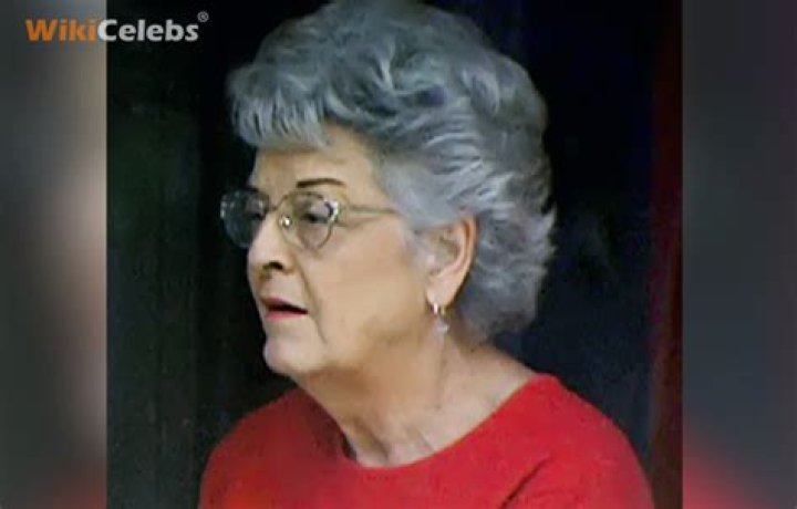 Grandma Droniak Height, Weight, Net Worth, Age, Birthday, Wikipedia, Who, Nationality, Biography