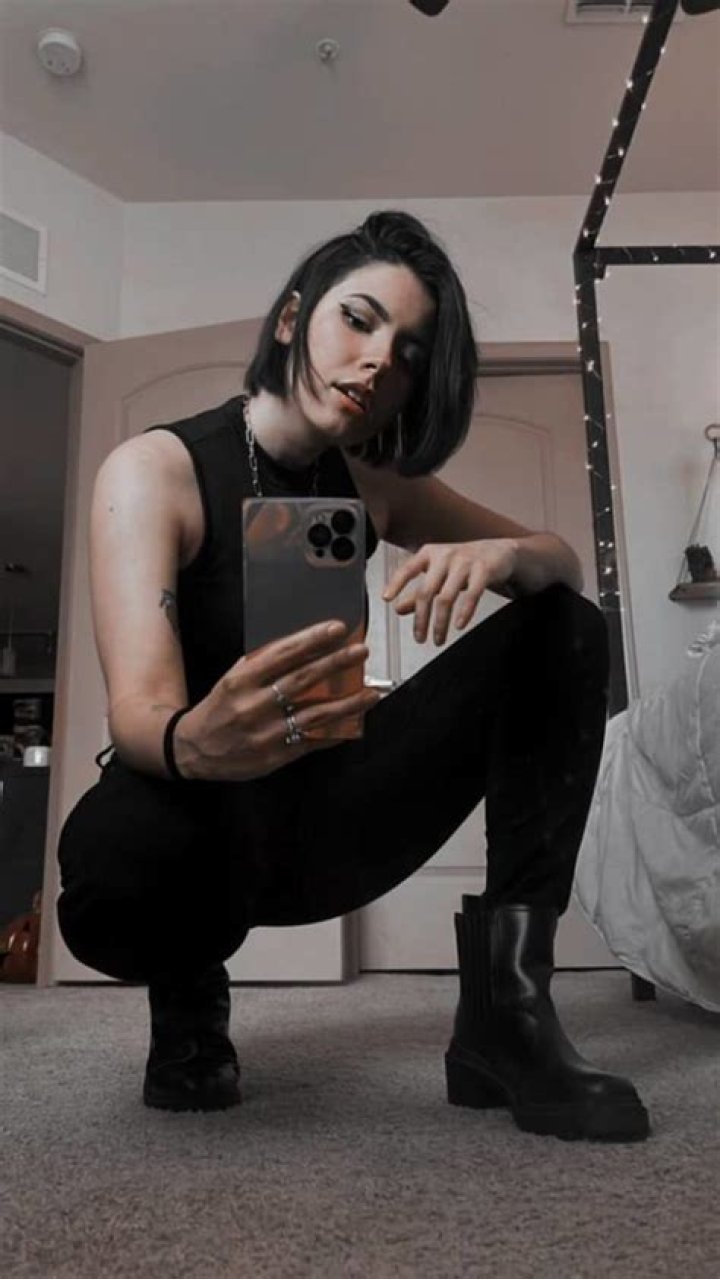 Luna Bloom Height, Weight, Net Worth, Age, Birthday, Wikipedia, Who, Instagram, Biography